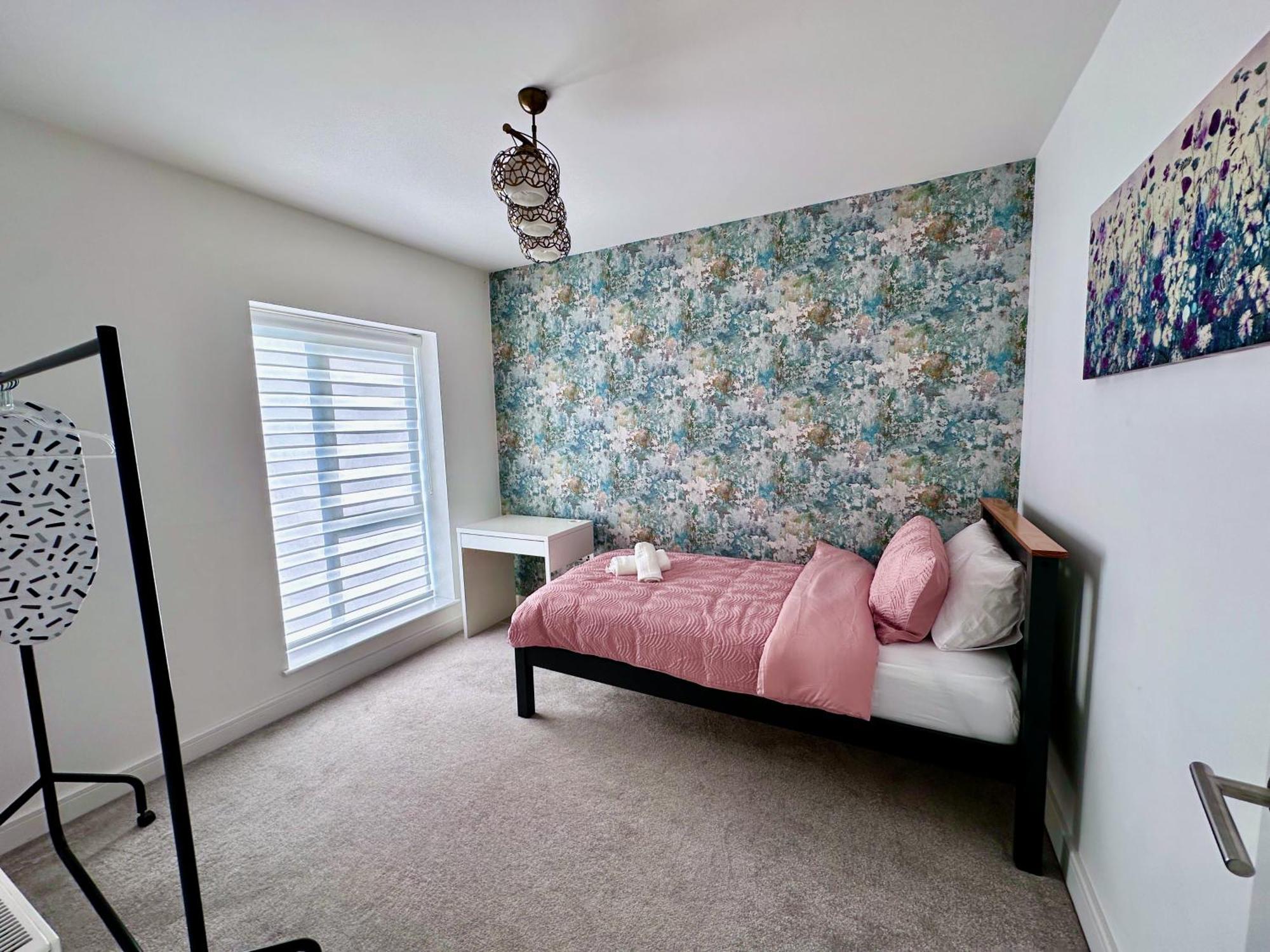 Spacious And Modern Entire With Garden *