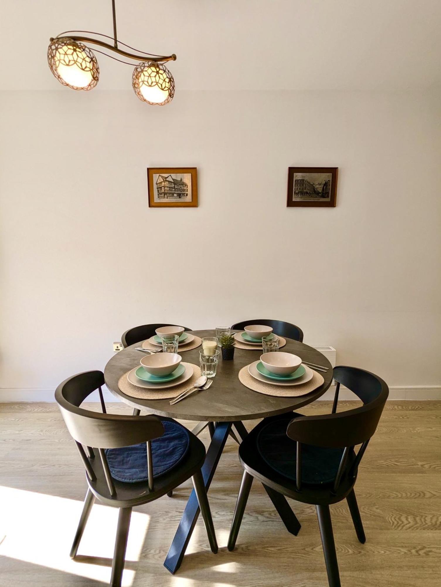 Apartment Spacious And Modern Entire With Garden