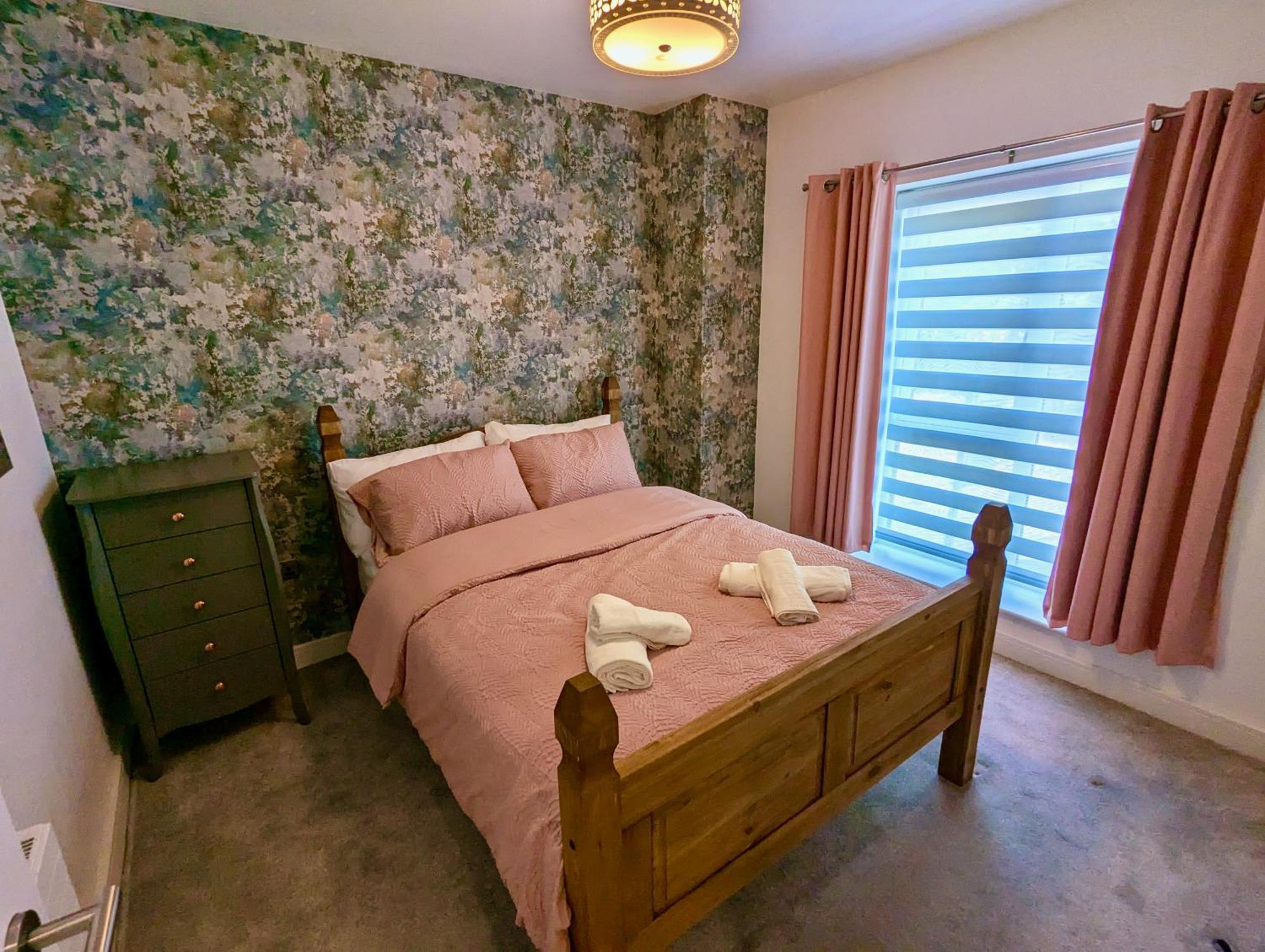 Apartment Spacious And Modern Entire With Garden Stockport