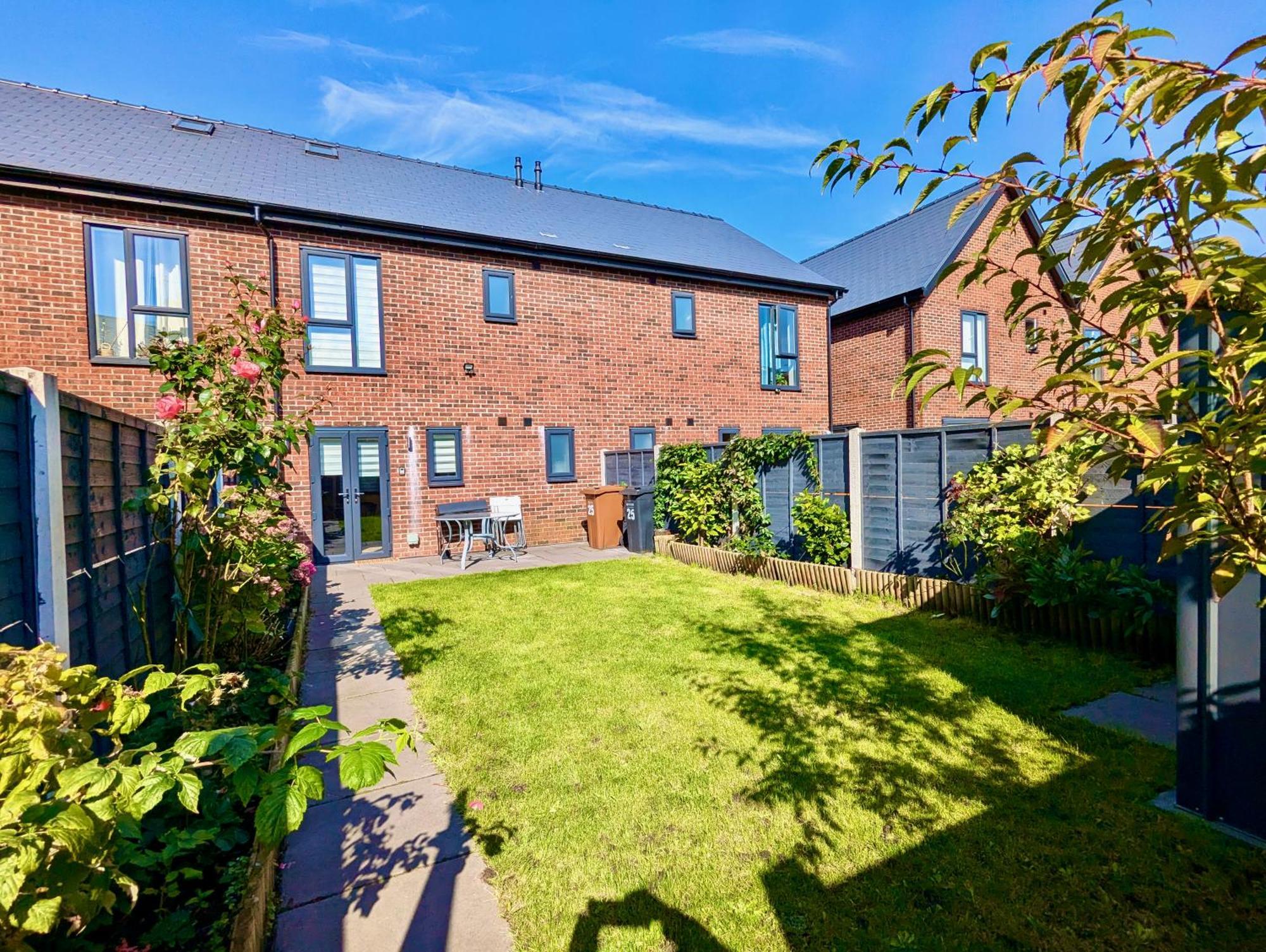 Apartment Spacious And Modern Entire With Garden *