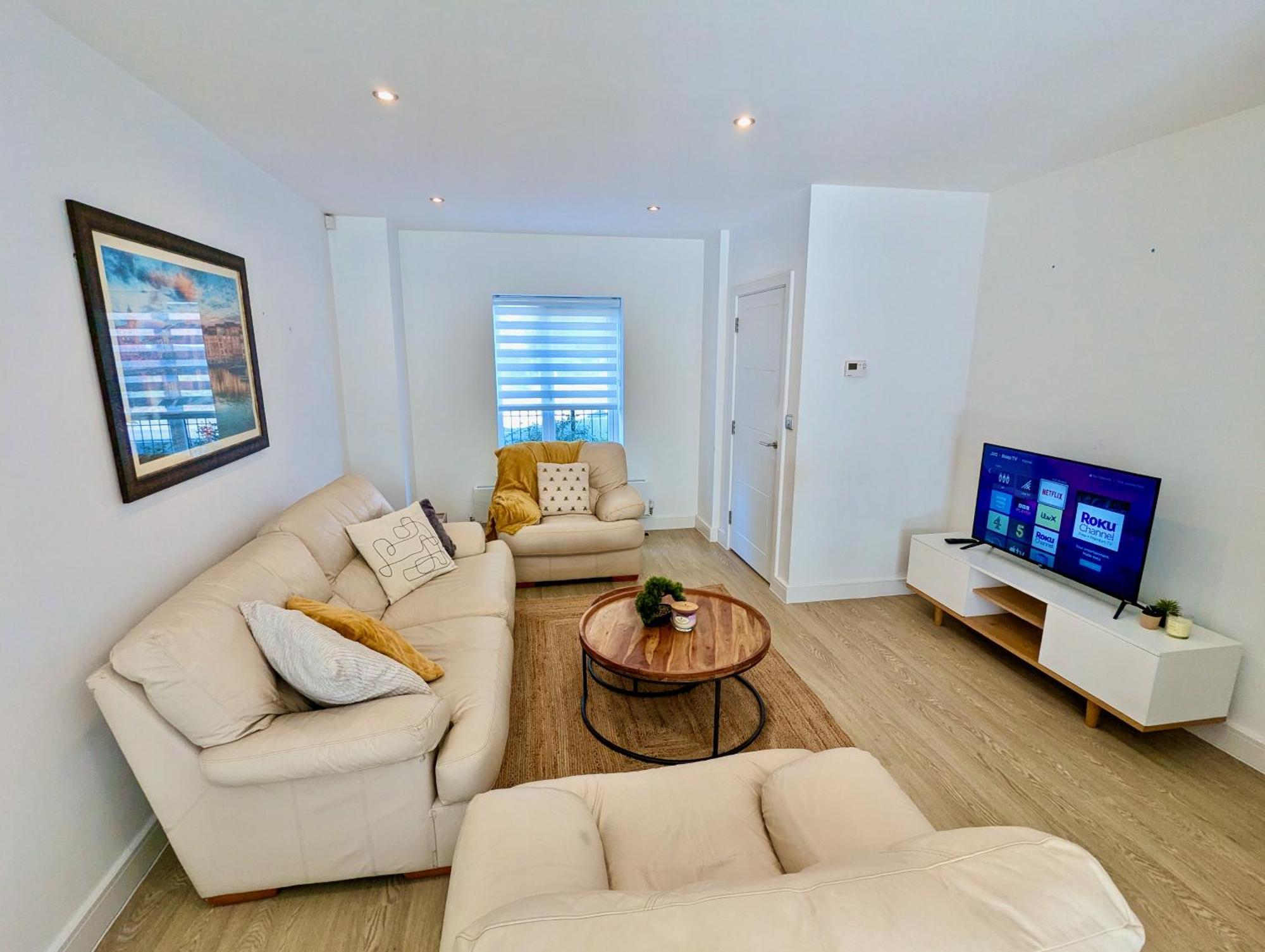 Spacious And Modern Entire With Garden *